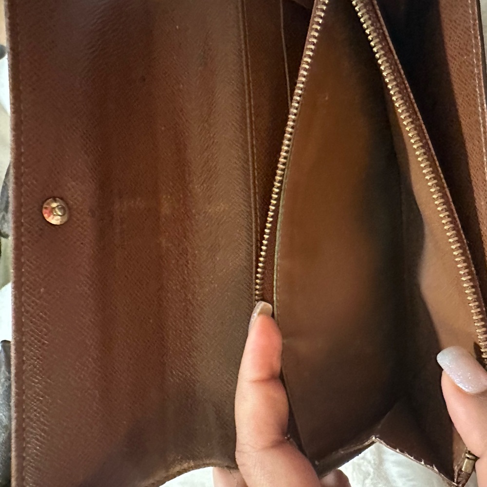 Louis Vuitton Monogram Wallet - Picture 5 of 12